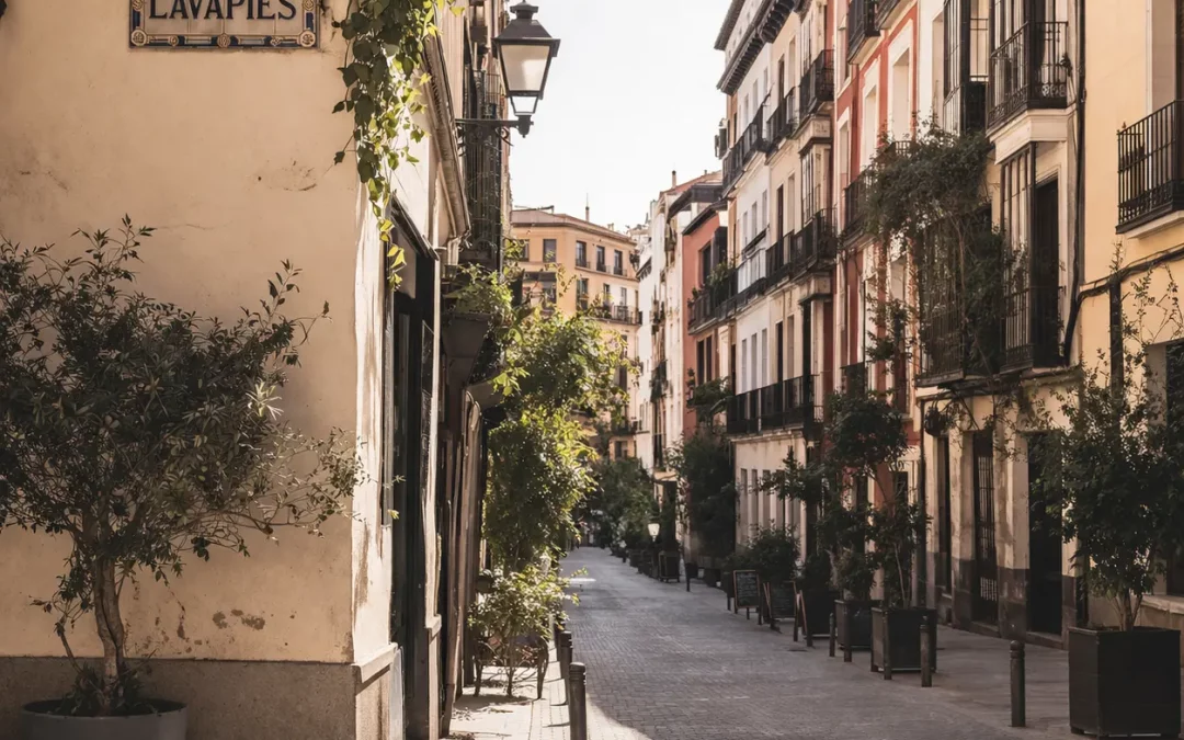 El Mercado de los Manueles: El alma comercial de Lavapiés sale a la calle